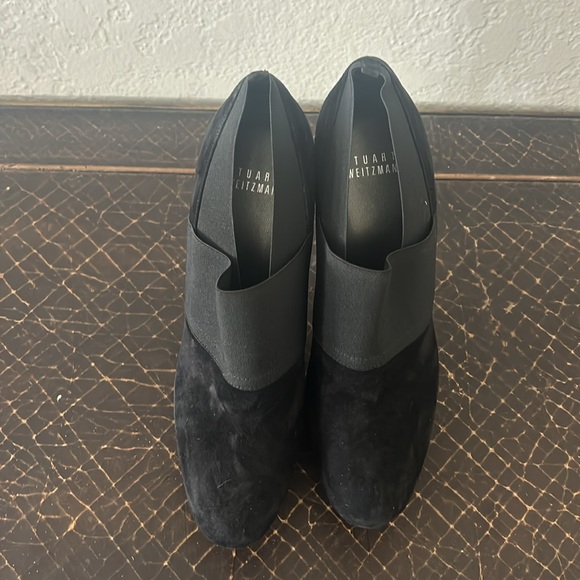 Stuart Weitzman heeled bootie size: 8M - Picture 2 of 5